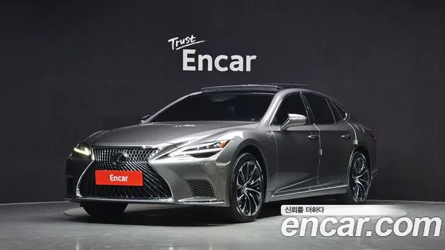 Lexus LS — экстерьер