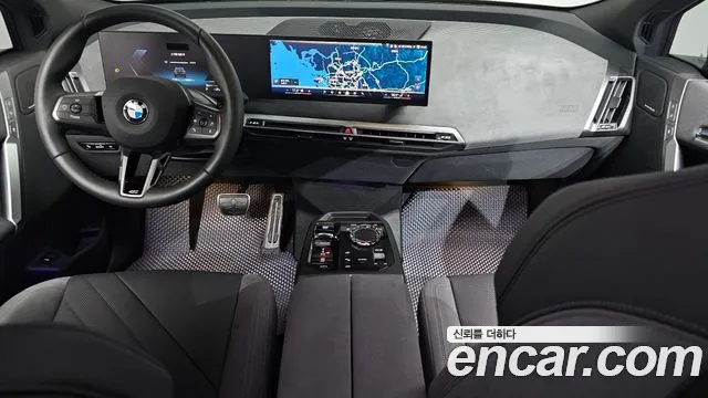 BMW iX — интерьер