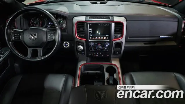 Dodge Ram Pickup — интерьер
