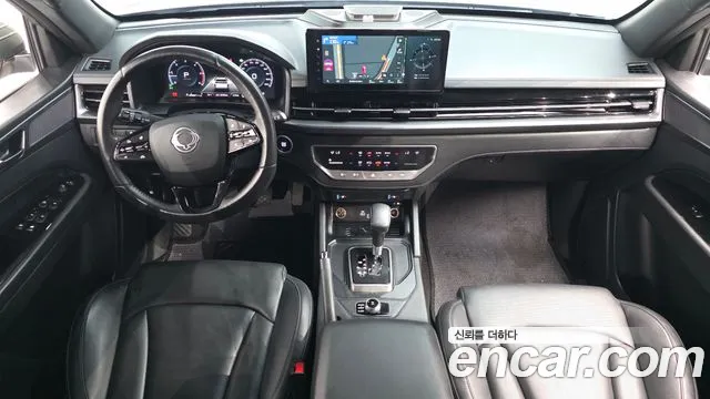 KG Mobility Rexton — интерьер
