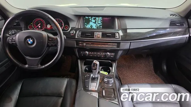 BMW 5 серия — интерьер