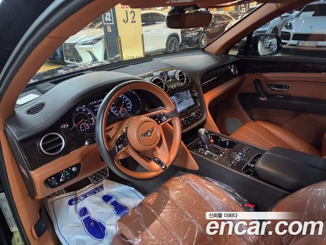 Bentley Bentayga — интерьер