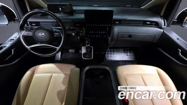 Hyundai Staria — интерьер