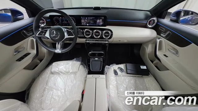 Mercedes-Benz A-класс — интерьер