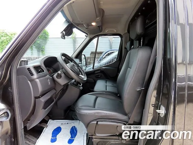 Renault Korea Master — интерьер