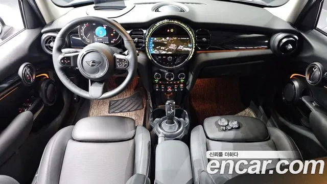 MINI Cooper — интерьер