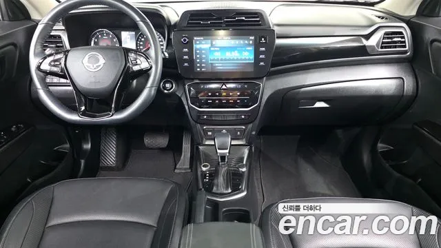 KG Mobility Tivoli — интерьер