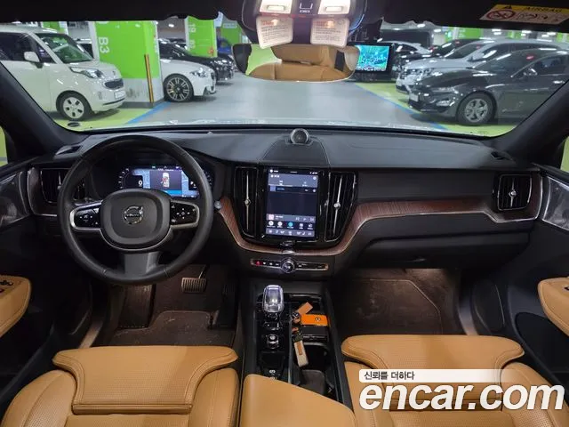 Volvo XC60 — интерьер