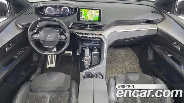 Peugeot 5008 — интерьер