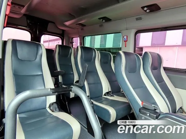 Hyundai Solati — интерьер