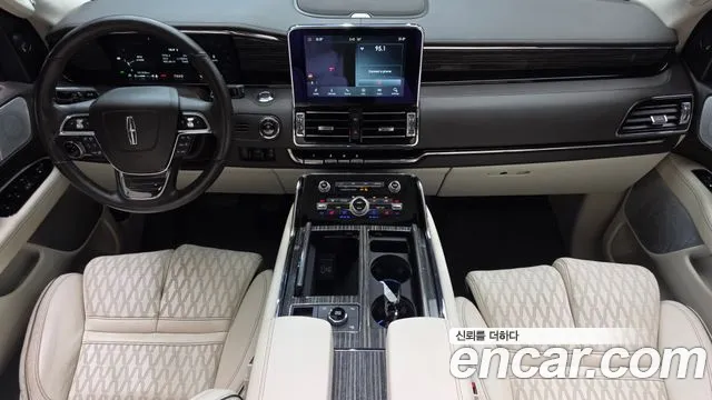 Lincoln Navigator — интерьер