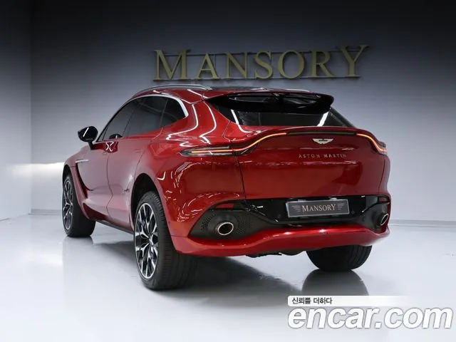 Aston Martin DBX — интерьер