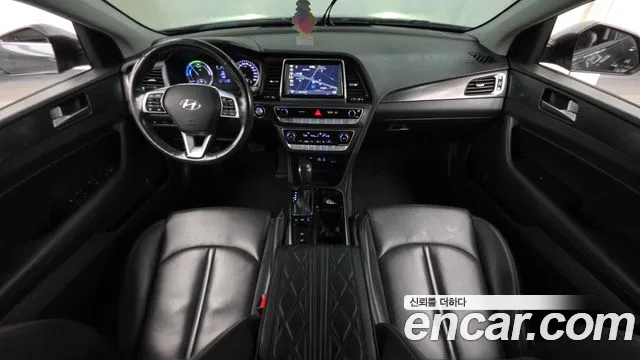 Hyundai Sonata — интерьер