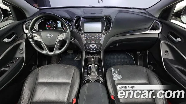 Hyundai Santa Fe — интерьер
