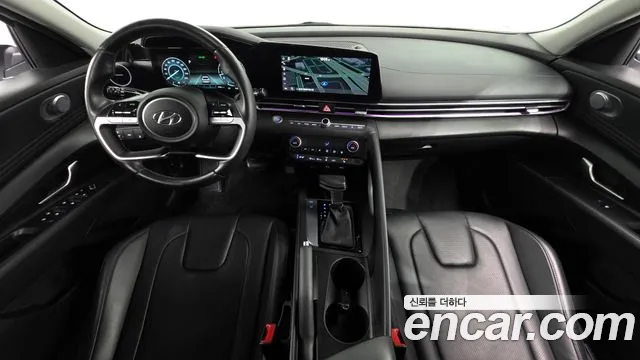 Hyundai Elantra — интерьер