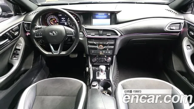 Infiniti Q30 — интерьер
