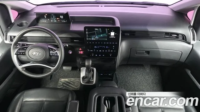 Hyundai Staria — интерьер