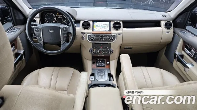 Land Rover Discovery — интерьер