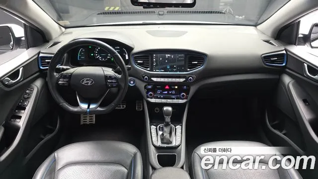 Hyundai Ioniq — интерьер