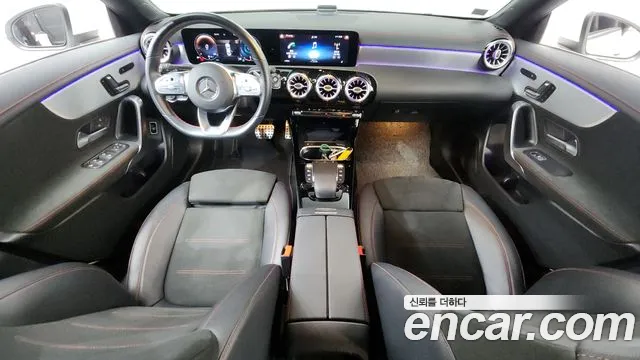 Mercedes-Benz CLA-класс — интерьер