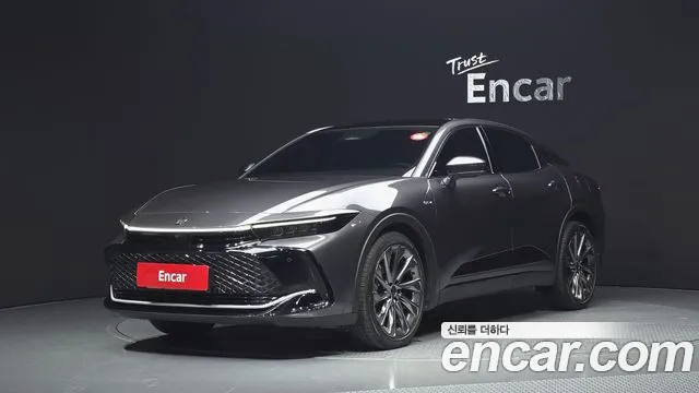 Toyota Crown — экстерьер