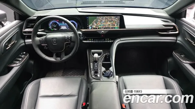 Toyota Crown — интерьер