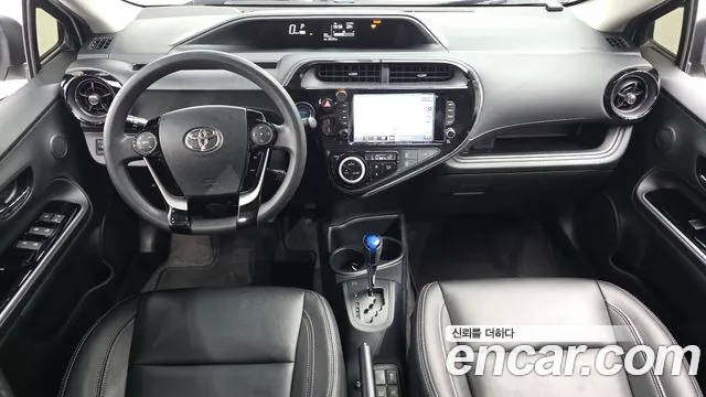 Toyota Prius — интерьер