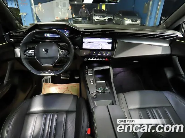 Peugeot 408 — интерьер
