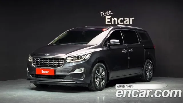 Kia Carnival — экстерьер