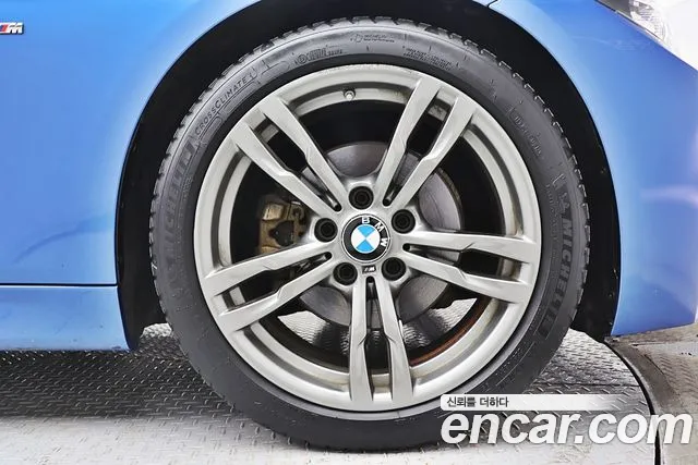 BMW 3 серия — интерьер
