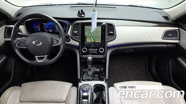 Renault Korea SM6 — интерьер