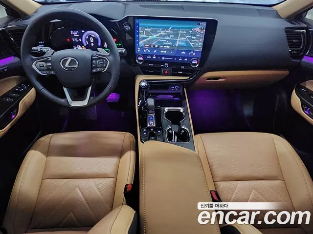 Lexus NX — интерьер