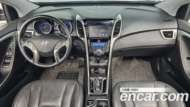 Hyundai i30 — интерьер