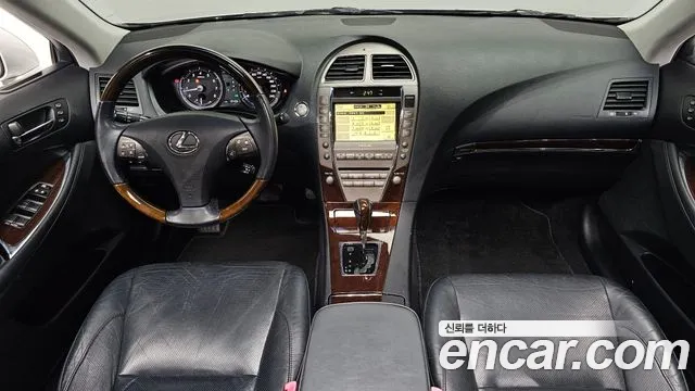 Lexus ES — интерьер