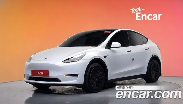 Tesla Model Y — экстерьер