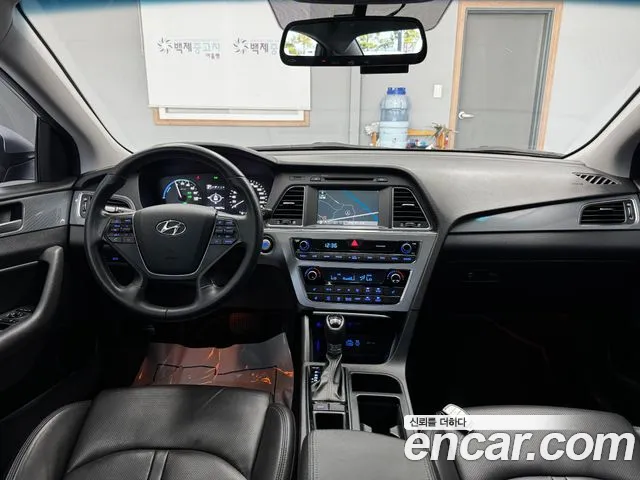 Hyundai Sonata — интерьер