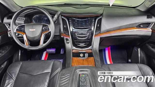 Cadillac Escalade — интерьер