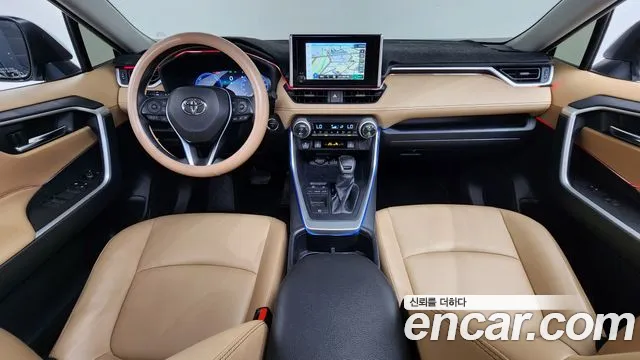 Toyota RAV4 — интерьер