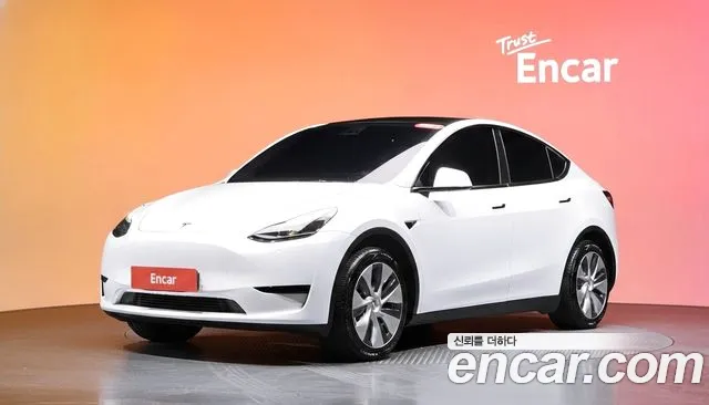 Tesla Model Y — экстерьер
