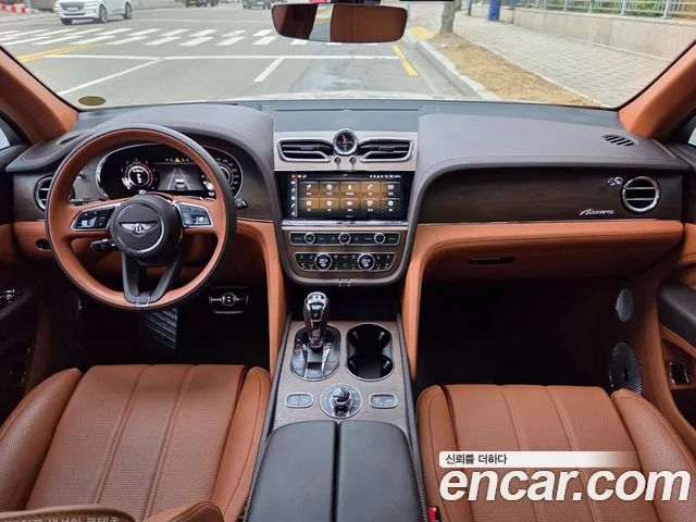 Bentley Bentayga — интерьер