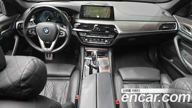 BMW 5 серия — интерьер