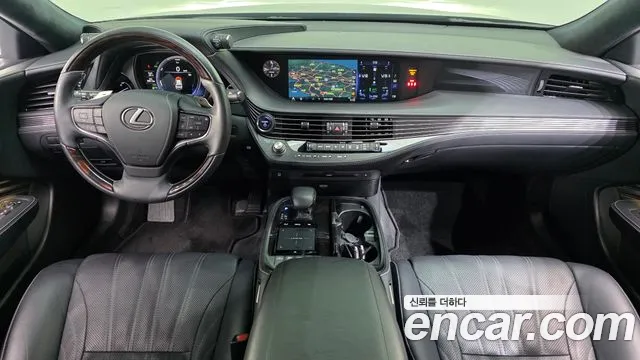 Lexus LS — интерьер