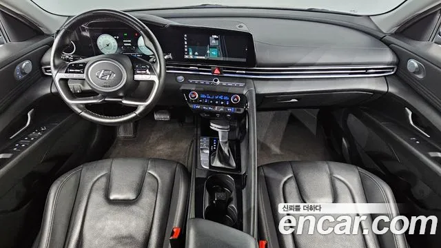 Hyundai Elantra — интерьер