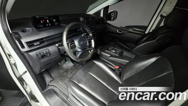Hyundai Staria — интерьер