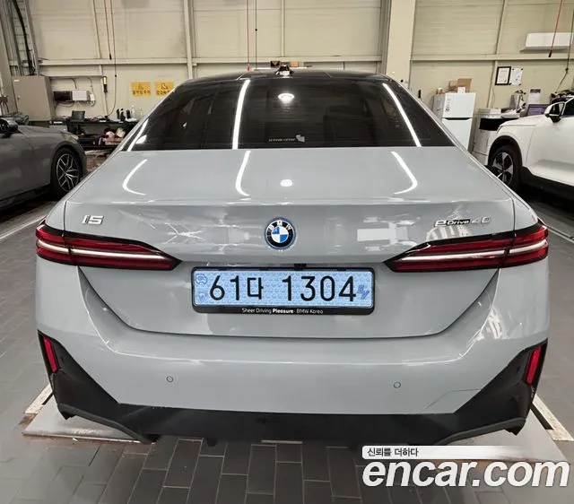 BMW i5