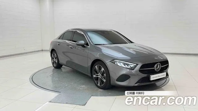 Mercedes-Benz A-класс — интерьер