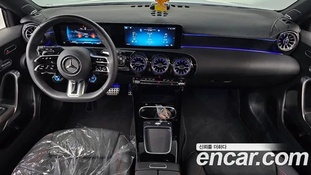 Mercedes-Benz A-класс — интерьер