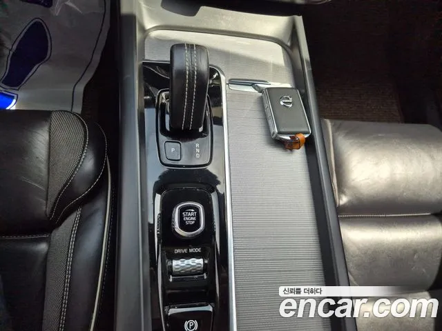 Volvo XC60 — интерьер
