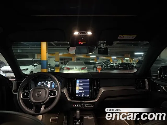 Volvo XC60 — интерьер