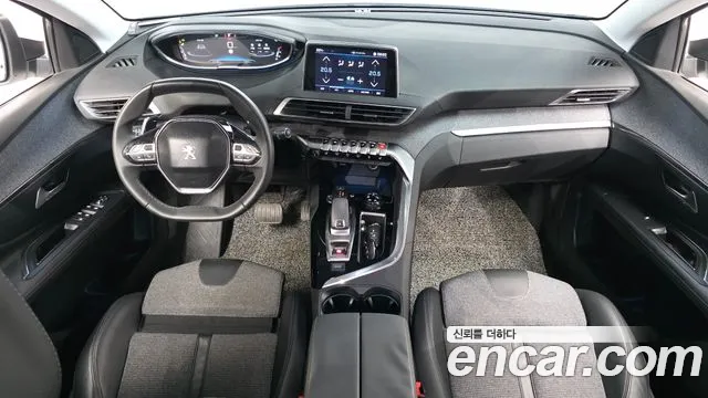 Peugeot 3008 — интерьер
